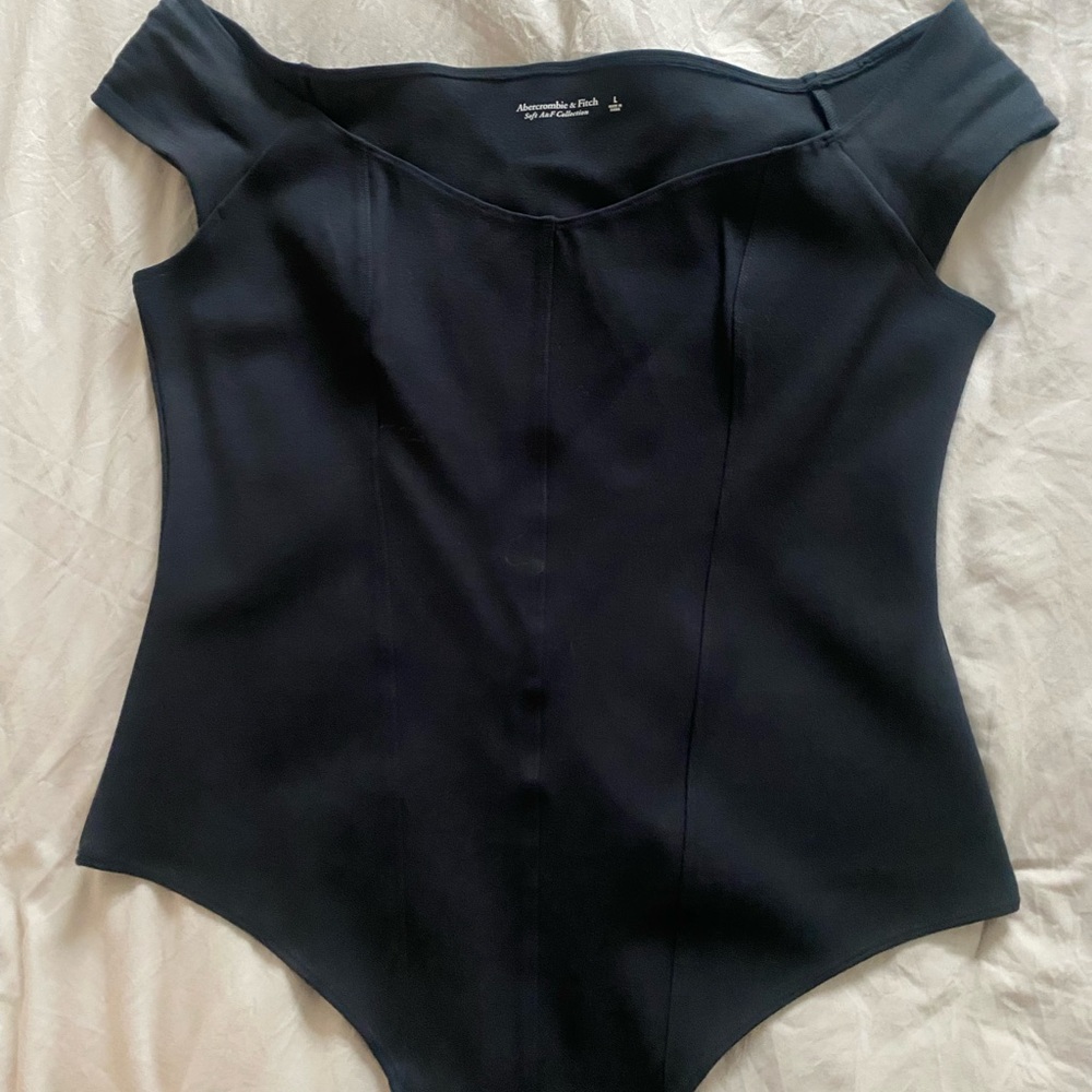 Abercrombie and fitch off the shoulder bodysuit